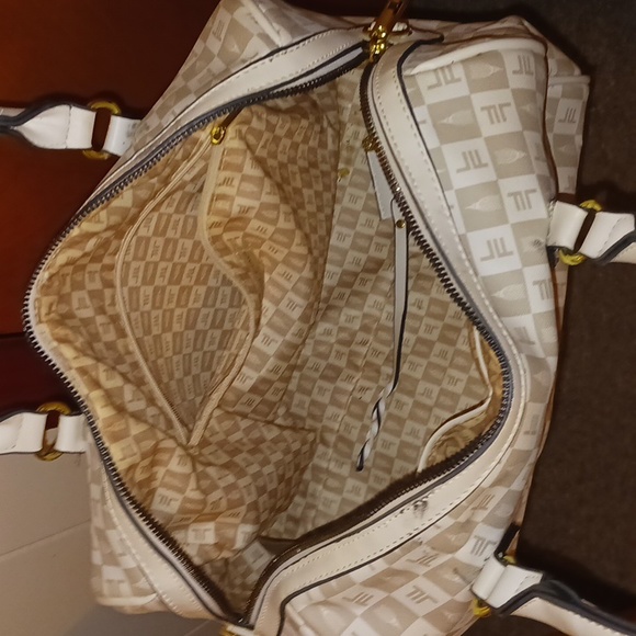 Handbag - Picture 5 of 7